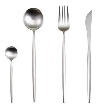 24-częściowy zestaw złotych sztućców ze stali nierdzewnej – luksusowy i trwały, z wykończeniem na wysoki połysk 18