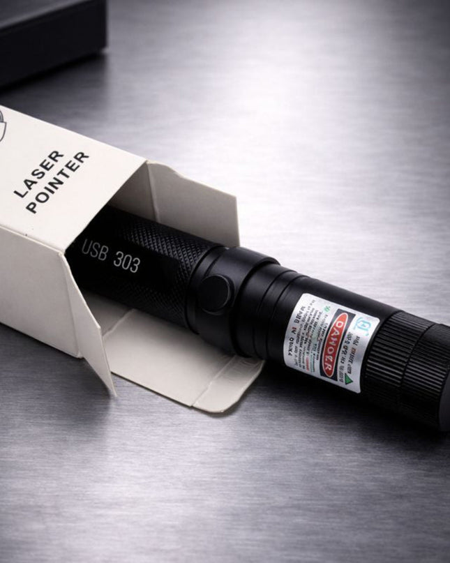Akumulatorowy wskaźnik laserowy z regulowaną ostrością i blokadą bezpieczeństwa – narzędzie do ładowania przez USB o dużym zasięgu 1