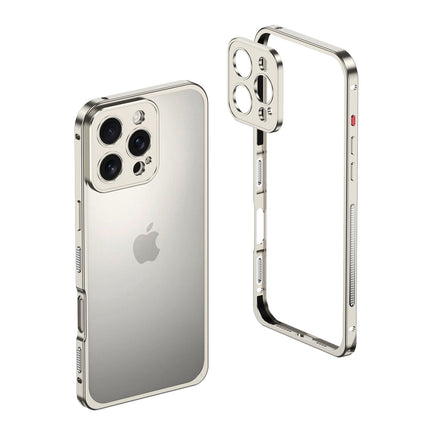 Aluminiowe Etui na Telefon z Wzmocnionymi Krawędziami i Kompatybilnością z MagSafe – Minimalistyczny Design, Srebrne Case na Telefon 25