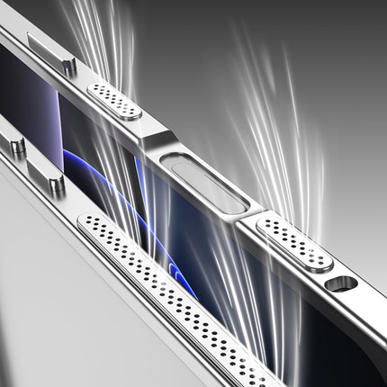 Aluminiowe Etui na Telefon z Wzmocnionymi Krawędziami i Kompatybilnością z MagSafe – Minimalistyczny Design, Srebrne Case na Telefon 5