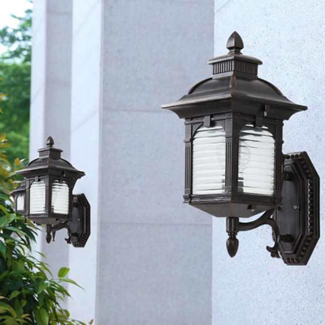 Antyczny Kinkiet Zewnętrzny ze Szkła i Metalu w Stylu Vintage – 26 cm, Czarny, Idealny do Ogrodu i Tarasu 2