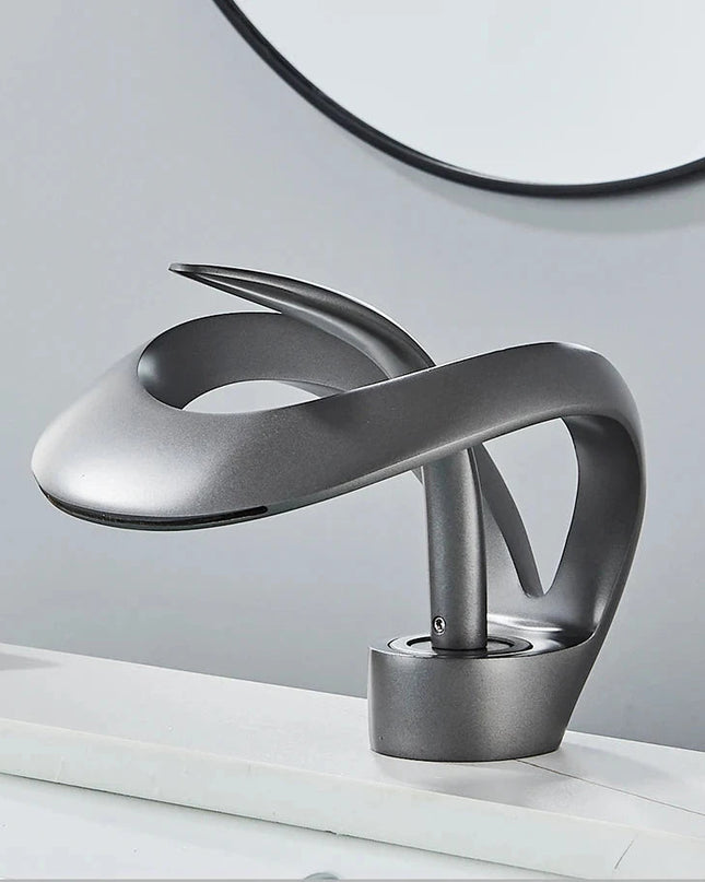 Bateria Umywalkowa Stojąca z Czarnego Mosiądzu – Nowoczesny Design i Wydajny Przepływ Wody 5