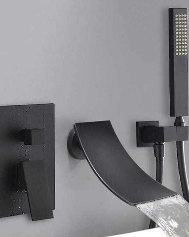 Bateria łazienkowa imitująca wodospad z mosiądzu – Nowoczesny design 1