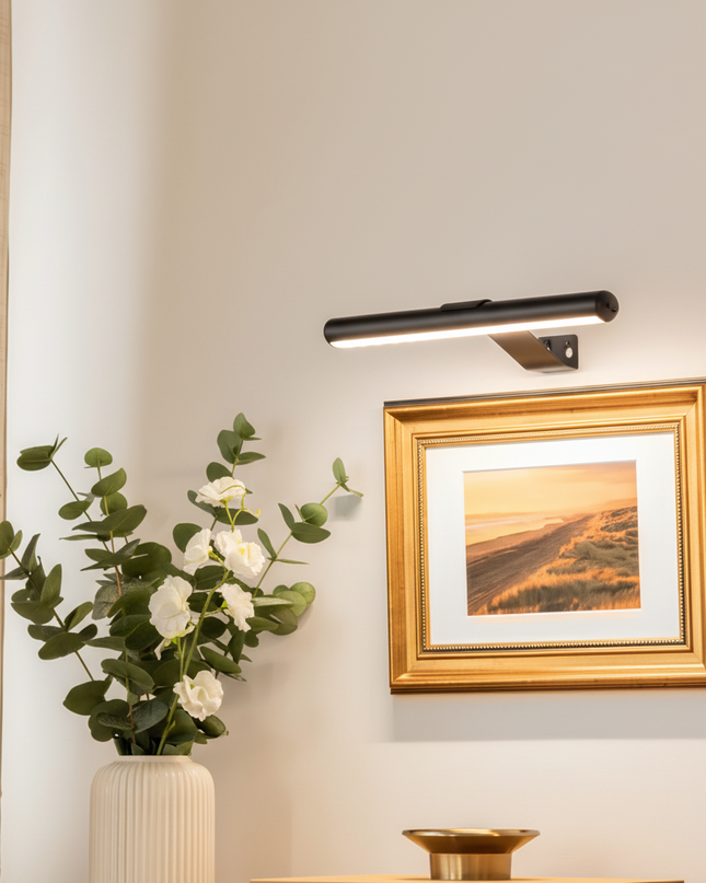 Bezprzewodowa lampa LED z regulacją kąta świecenia, wykonana z aluminium i żelaza, dostępna w tr 3