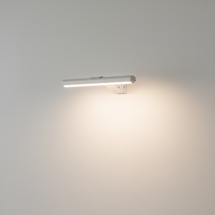Bezprzewodowa lampa LED z regulacją kąta świecenia, wykonana z aluminium i żelaza, dostępna w tr 7