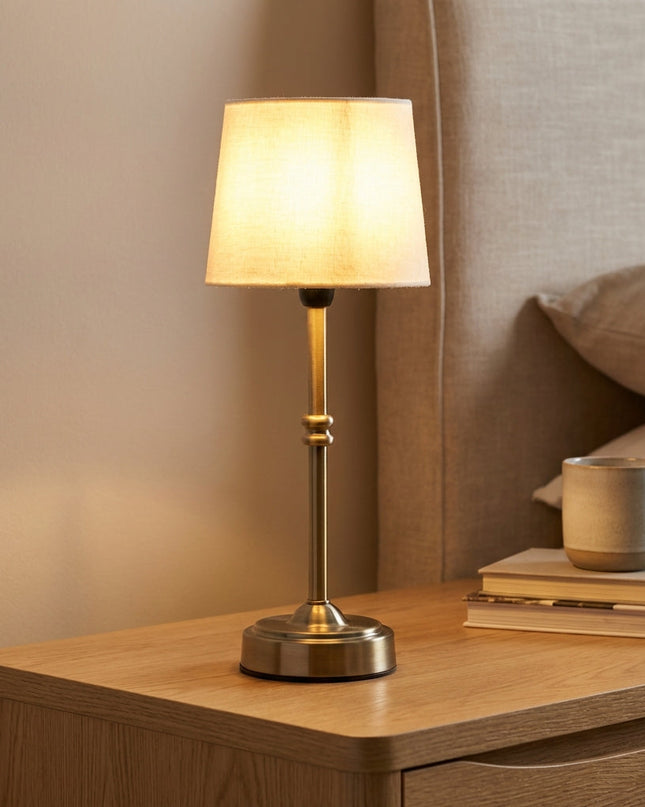 Bezprzewodowa lampa stołowa LED w retro designie z kryształowymi akcentami, oferująca regulację  1