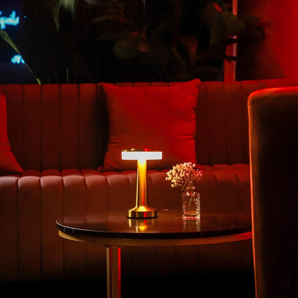 Bezprzewodowa lampa stołowa retro z regulowanym oświetleniem, idealna do salonów i sypialni 4