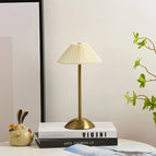 Beige shade / Brown base
