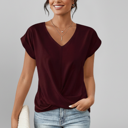 Bluzka damska z dekoltem w serek i krótkimi rękawami z lekkiego materiału – styl casual chic 9