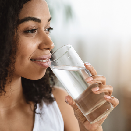 Butelka na wodę 2L z Generatorem Wodoru – Szklana Butelka do Wody z Technologią Przeciwutleniającą 5