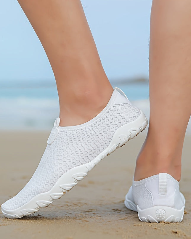 Buty do wody dla kobiet z cholewką z siateczki, szybkoschnącą i oddychającą, z antypoślizgową gumową podeszwą – idealne buty na plażę i do pływania 0