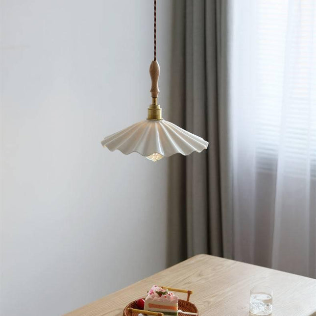 Ceramiczna Lampa Wisząca z Wyspą Kuchenną – Unikalny Design i Styl 2