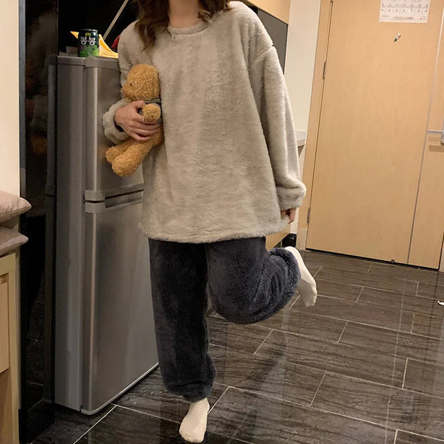 CozyNights | Zimowy komplet piżamowy z polaru i aksamitu dla kobiet 1