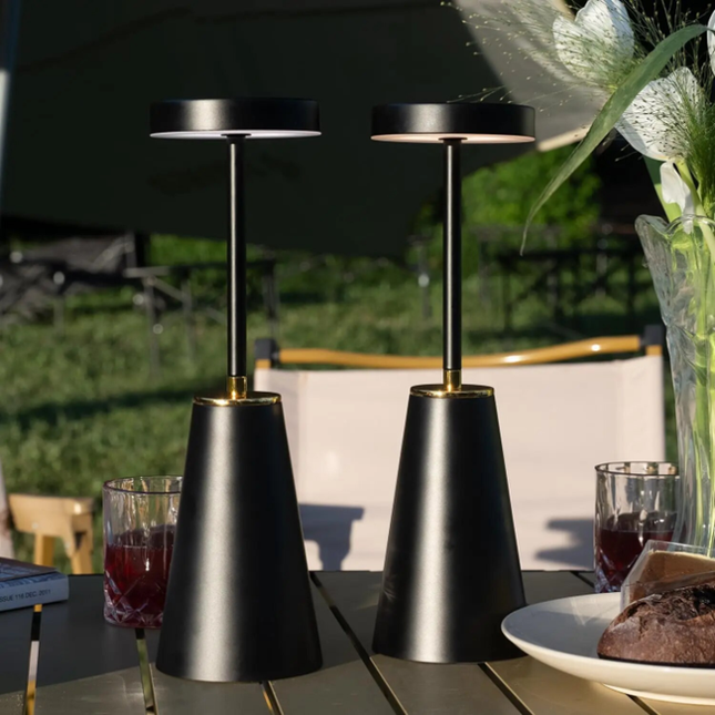 Czarna Bezprzewodowa Lampa Stołowa LED z Dotykowym Sterowaniem i Regulacją Jasności do Salonów i Sypialni 5