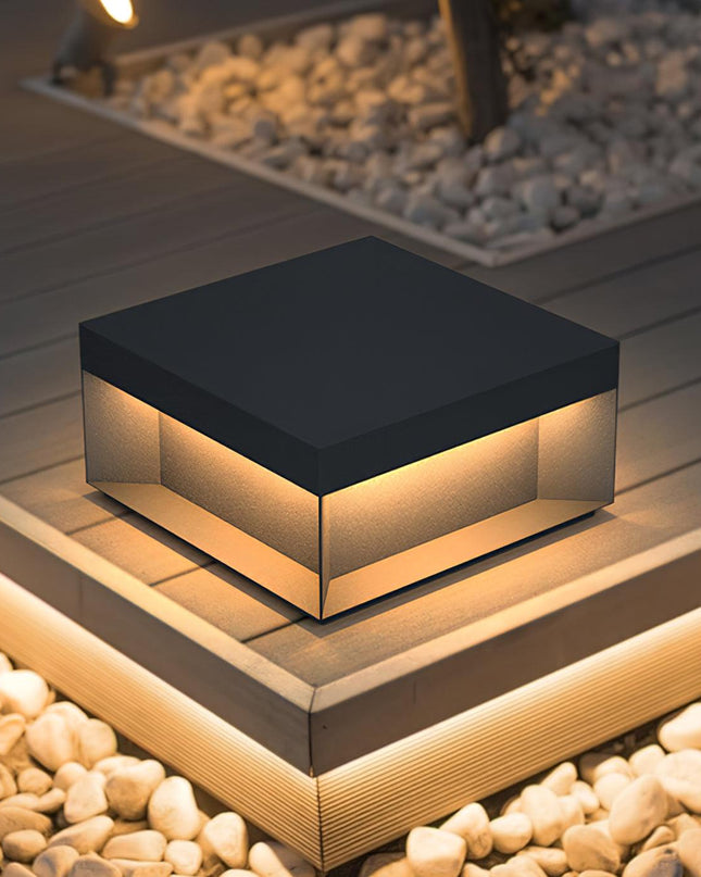 Czarna Lampa Ogrodowa LED Solarna IP65 – Wodoodporna Latarnia do Oświetlenia Ogrodu i Tarasu 3