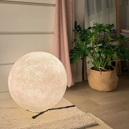 Czarująca Lampa Podłogowa LED Księżycowa – Unikalny Design, Ciepłe Światło, Idealna do Relaksu i Dekoracji Wnętrz 8