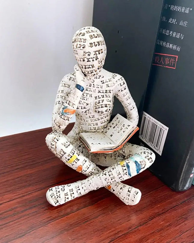 Dekoracyjna rzeźba „Mola książkowego” do wystroju domu – wysokiej jakości żywica – elegancki akcent literacki – 30 cm 0
