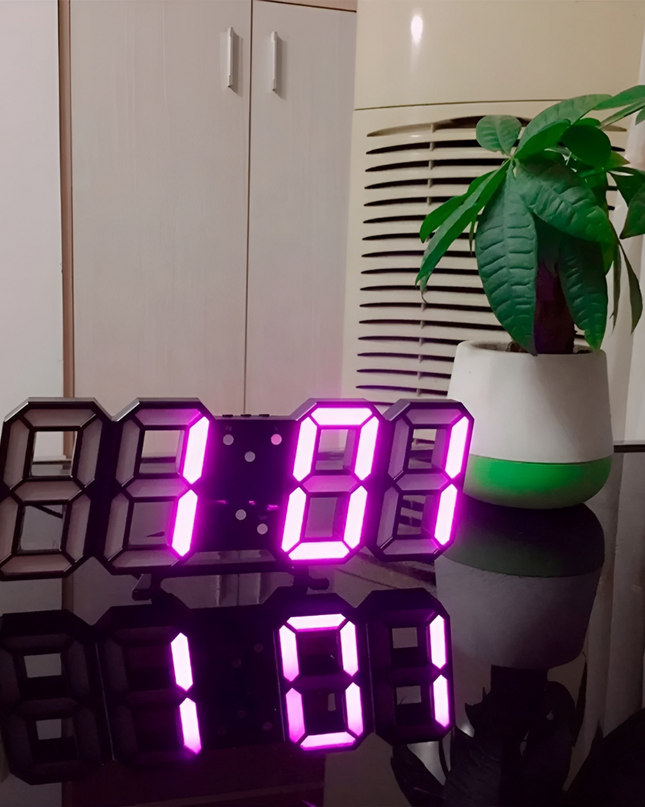 Designerski Zegar Ścienny LED 3D z Cyfrowym Wyświetlaczem i Intuicyjną Obsługą 5