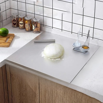 Deska do krojenia ze stali nierdzewnej do kuchni – trwała i stylowa powierzchnia do krojenia warzyw, owoców i mięsa 0