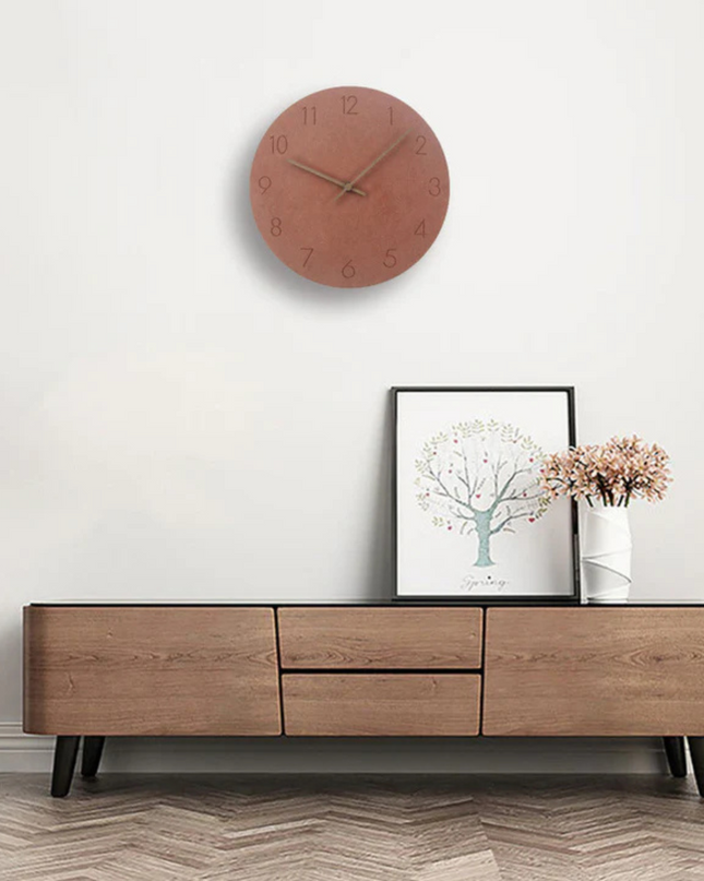 Drewniany zegar ścienny o minimalistycznym stylu i elegancji 2