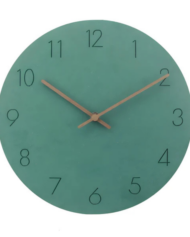 Drewniany zegar ścienny o minimalistycznym stylu i elegancji 8