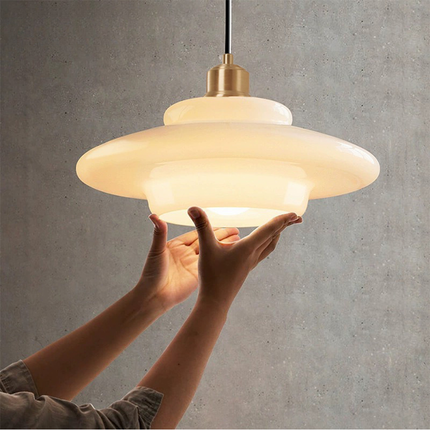Elegancka Lampa Wisząca z Mlecznobiałego Szkła do Salonu – Styl Mid-Century, Regulowana Długość Zawieszenia 1