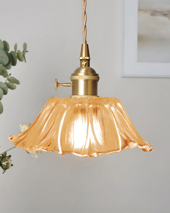 Elegancka Szklana Lampa Wisząca w Kształcie Kwiatu z Złotym Akcentem do Salonu – Dwa Rozmiary, Regulowana Długość Zawieszenia 13