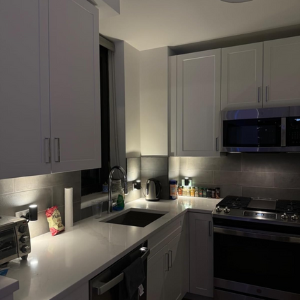 Elegancki Kinkiet Ścienny LED Alova z Dwiema Funkcjami Oświetlenia – Czarny Kinkiet do Wnętrz 2