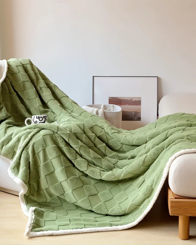 Elegancki Koc z Mikropolaru Komfort na Chłodne Wieczory 2