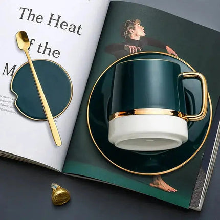 Elegancki ceramiczny kubek do kawy ze złotymi akcentami – trwały i stylowy 7