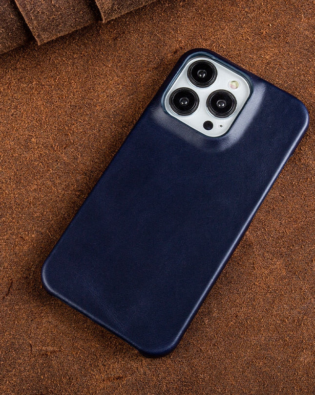 Eleganckie Etui na Telefon iPhone 13 z Olejowoskowej Skóry – Kompatybilne z MagSafe, Ochrona Przed Zabrudzeniami i Zadrapaniami 3