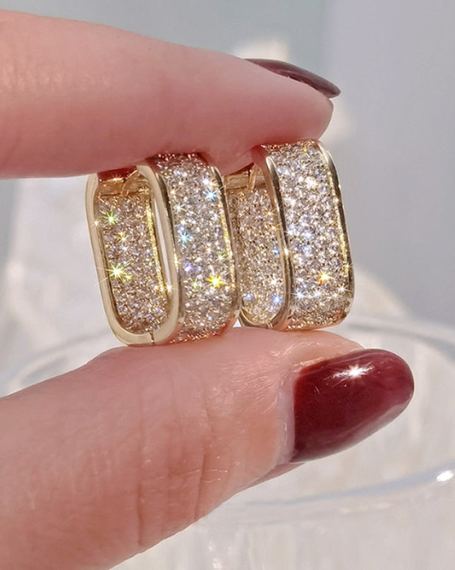 Eleganckie Kolczyki Koła z Cyrkonią w Geometrycznym Wzorze – Miedziany Stop, Lekkie i Stylowe 1