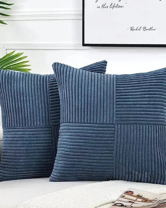 Eleganckie i miękkie poszewki na poduszki z weluru prążkowanego 3