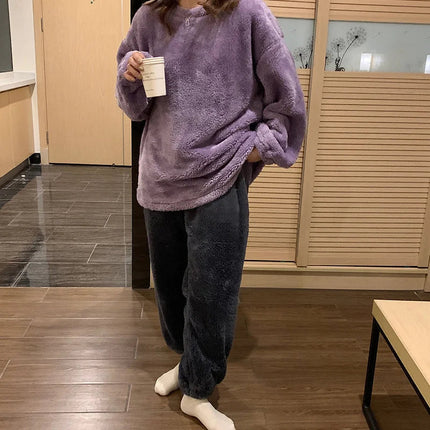 FluffyDreams | Gładka aksamitna bielizna nocna 1