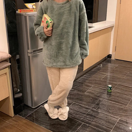 FluffyDreams | Gładka aksamitna bielizna nocna 2