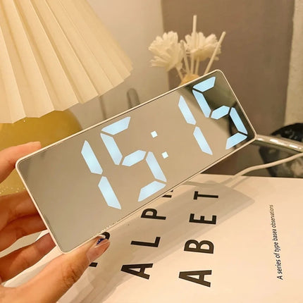 Inteligentne lustro z alarmem dla lepszego startu dnia 2