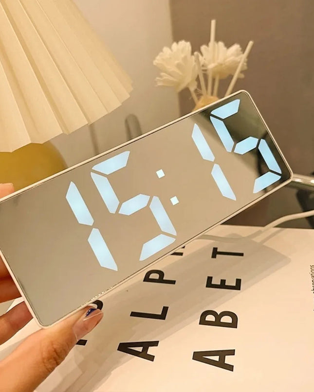 Inteligentne lustro z alarmem dla lepszego startu dnia 2