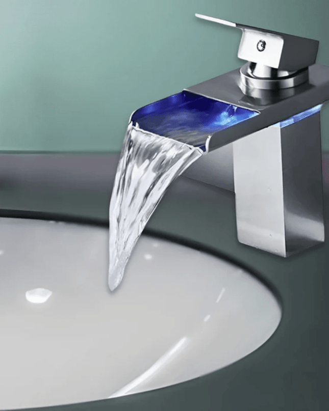 Inteligentny Kran z Wskaźnikiem LED - Wrażliwy na Temperaturę, Nowoczesny Design do Kuchni i Łazienki 1