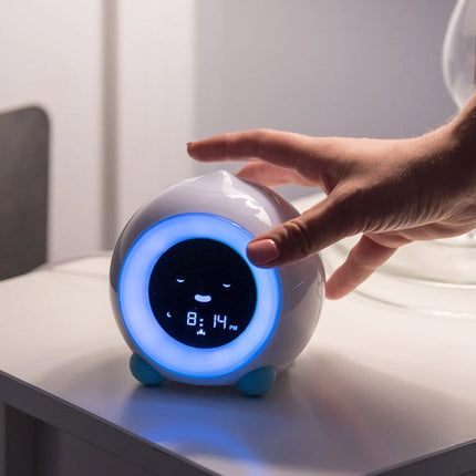 Interaktywny trener snu SleepBuddy dla dzieci – łączy w sobie trening snu, lampkę nocną i generator białego szumu – urocze mimiki twarzy – 3 uspokajające dźwięki budzika 1