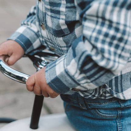 Jeździk dla dzieci z kierownicą – klasyczny brytyjski design wyścigowy – wytrzymałe koła z metalu i gumy – kolor biały i czarny 3