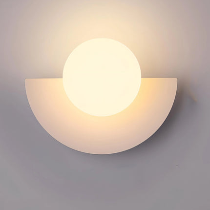 Kinkiet LED półokrągły z połowy XX wieku, oferujący stylowy design i ciepłe oświetlenie, 6