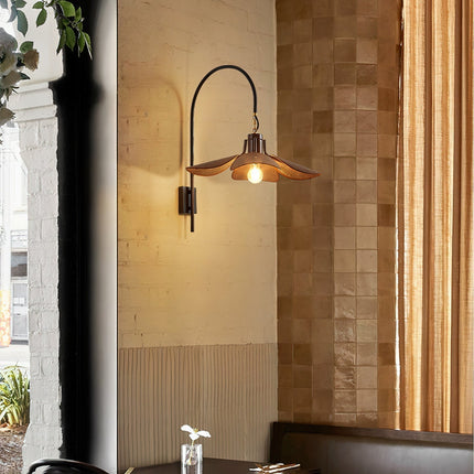 Kinkiet Ścienny Petal Bloom z Naturalnym Wzorem Kwiatowym – Elegancka Lampa do Sypialni i Salonu, Metalowa i Lniana 3