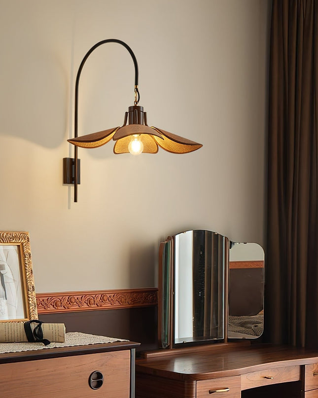 Kinkiet Ścienny Petal Bloom z Naturalnym Wzorem Kwiatowym – Elegancka Lampa do Sypialni i Salonu, Metalowa i Lniana 4