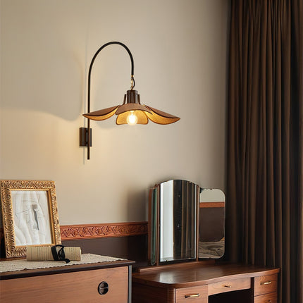 Kinkiet Ścienny Petal Bloom z Naturalnym Wzorem Kwiatowym – Elegancka Lampa do Sypialni i Salonu, Metalowa i Lniana 6