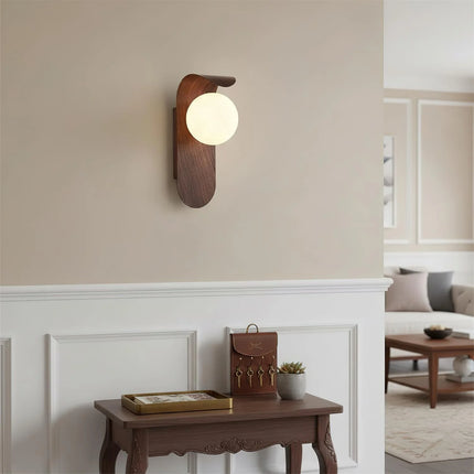 Kinkiet ścienny z opalowym kloszem kula, 7W LED, drewniane wykończenie, ideal 2