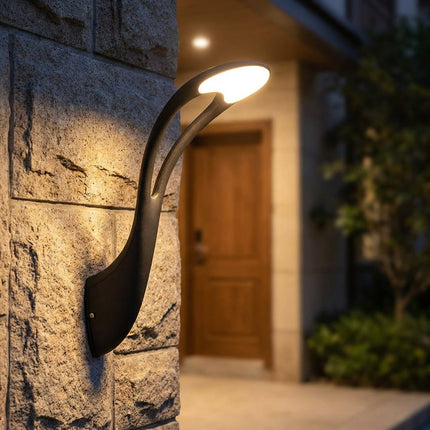 Kinkiet zewnętrzny LED z aluminiową obudową w nowoczesnym czarnym designie, odporny na war 1