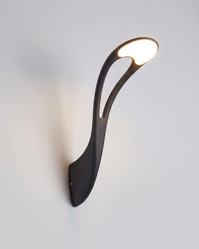 Kinkiet zewnętrzny LED z aluminiową obudową w nowoczesnym czarnym designie, odporny na war 2