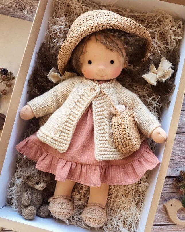 Klasyczna Przytulanka Poppi z Ręcznym Wykończeniem i Ciepłym Charakterem 6