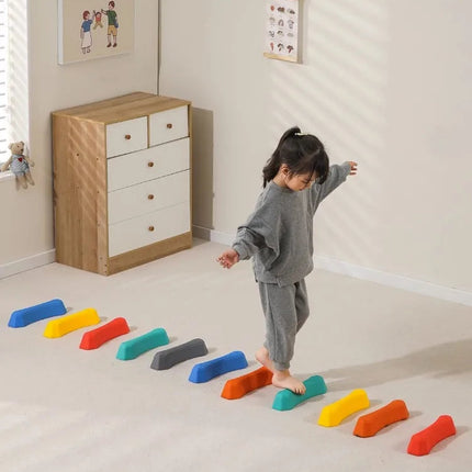 Kolorowe kamienie do balansowania dla zabawy i edukacji ruchowej 0