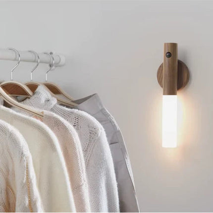 Kompaktowa Lampa Magnetyczna EcoLuxe 7 cali z Dwiema Funkcjami Oświetlenia – Akumulatorowa, Nowoczesny Design 3